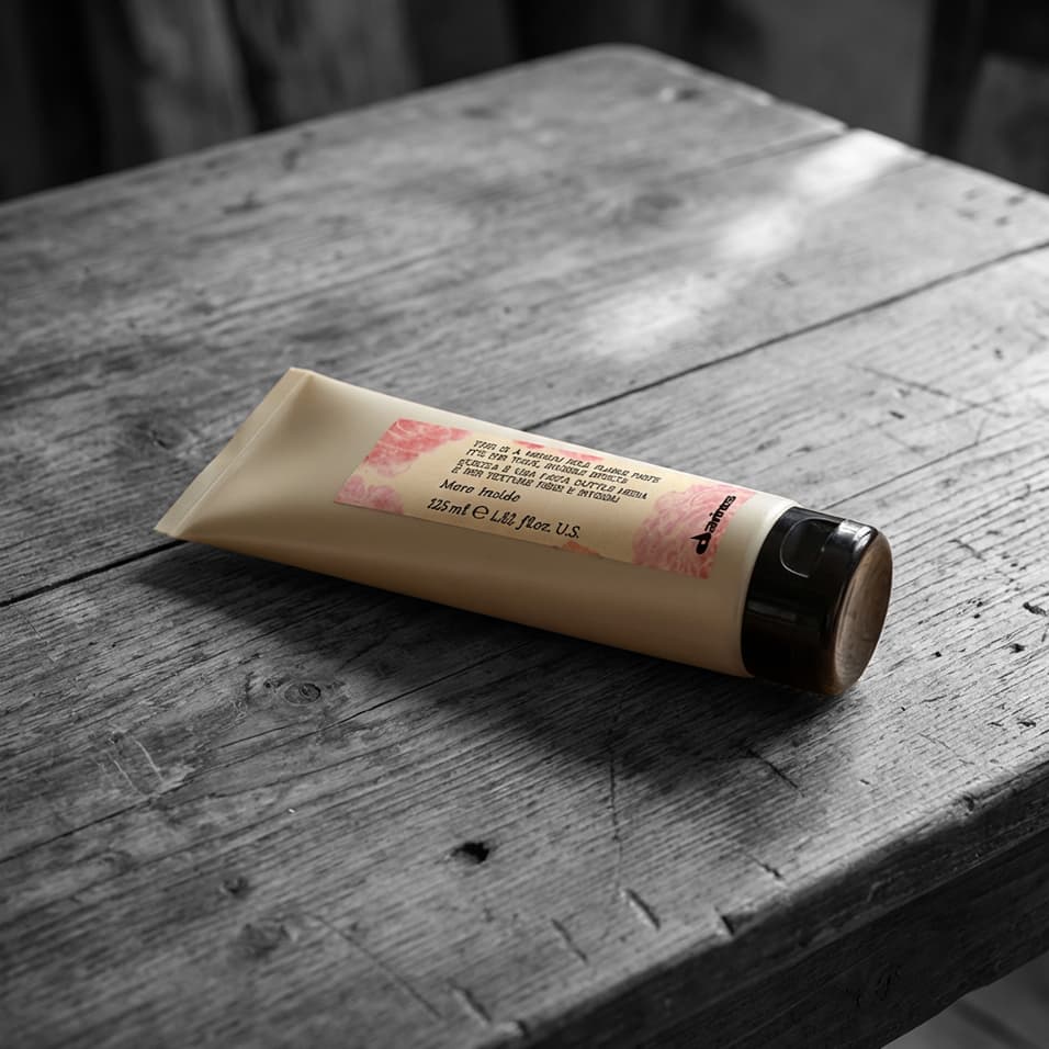 MORE INSIDE/medium hold pliable paste